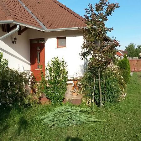 Cserkei Nyaralo Cserkeszőlő Pokój zdjęcie