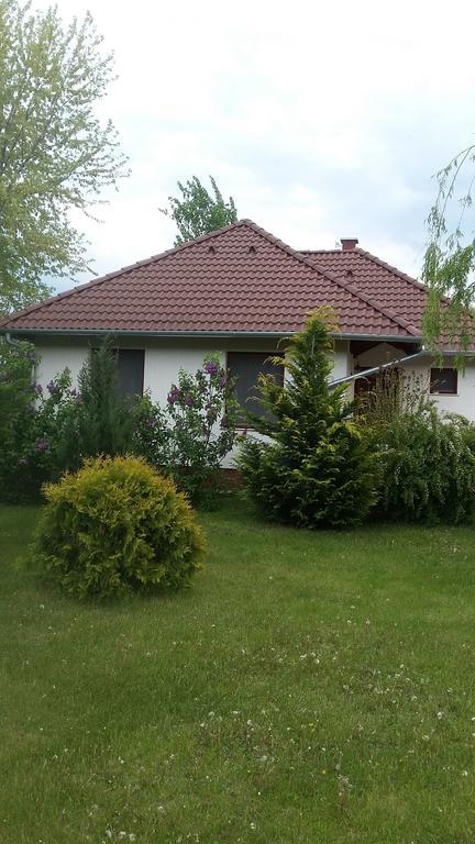 Cserkei Nyaralo Cserkeszőlő Zewnętrze zdjęcie